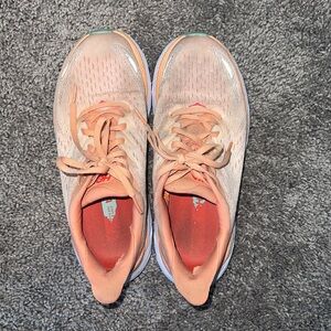 Women’s Hoka Clifton 8 in Cantaloupe/Silver Peony, US Women’s 7.5